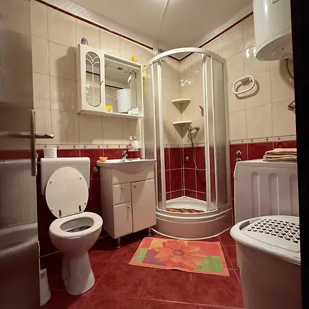 Apartment Mariana - Peaceful Near The