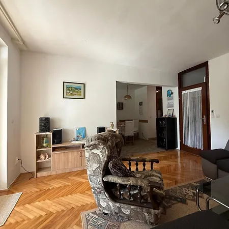 Mariana - Peaceful Near The Apartman